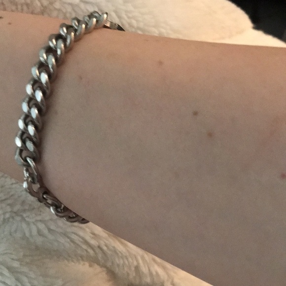 Mens ‘nickel silver’ engraved Cuban link bracelet - Picture 5 of 7